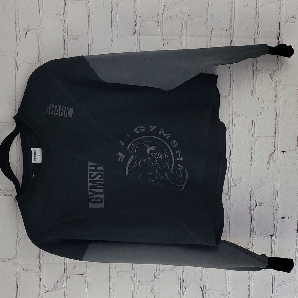 Gymshark Black and Gray Cropped Crewneck Sweatshirt Size Medium